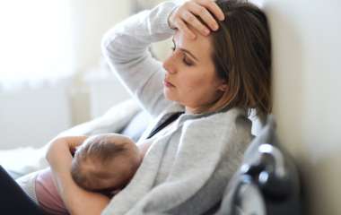 Гипнотерапевт советует: как прекратить детский плач, используя только голос