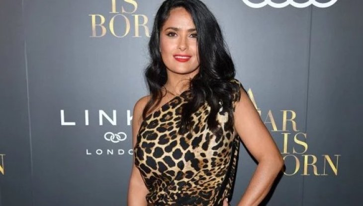 Сальма Хайек обучается боевым искусствам