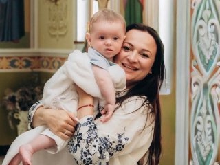 Володимир Ращук не з’явився на хрестини власного сина: екс-дружина актора розчулила фото з таїнства