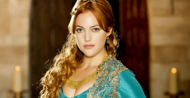Мерьем Узерли объяснила, почему ушла из сериала «Великолепный век»