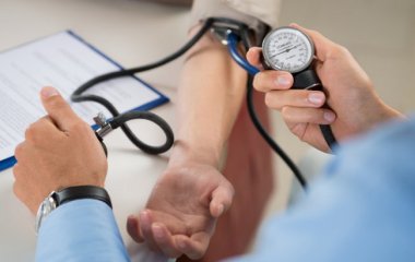 Лікарі назвали ягоду, яка знижує тиск та повертає молодість