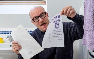 Журнал для туалету, який можна читати та змивати в унітаз, виданий у Великій Британії