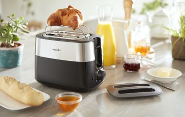 Гениальный лайфхак, как почистить тостер за две минуты