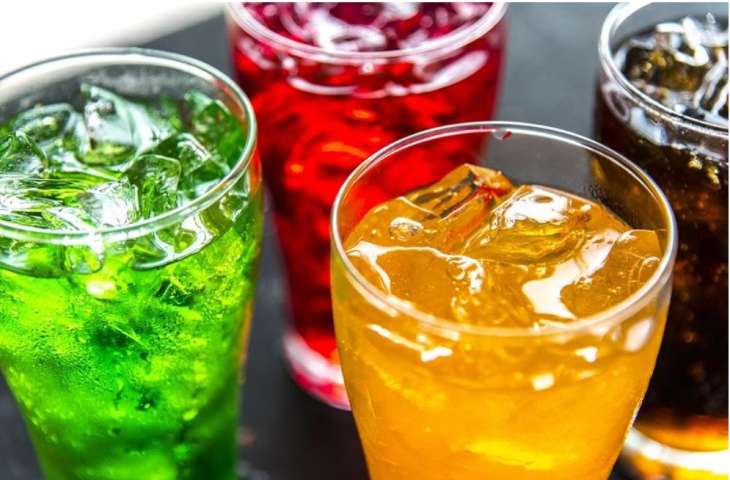 Ученые обнаружили связь между злоупотреблением сладкими напитками и риском развития рака