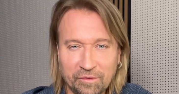Олег Винник осоромився новою витівкою: зірка загавкав посеред вулиці в Празі