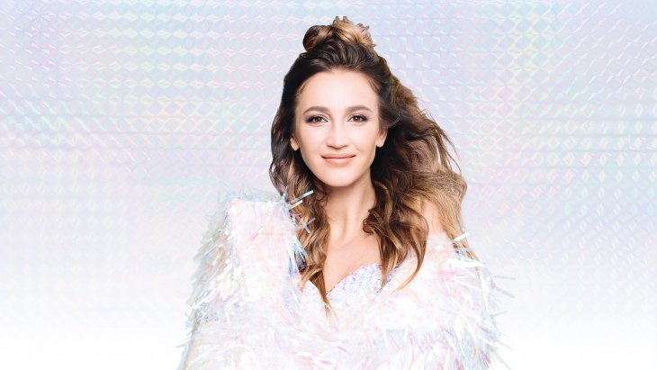 Бузова разрыдалась во время эфира с Губерниевым 