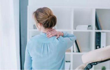 Реабілітолог розповів, як упоратися з остеохондрозом