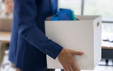 Як зрозуміти, що вас збираються звільнити: приховані сигнали та мова тіла в офісі