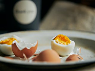 Як швидко і легко почистити варені яйця: Три дієві способи від досвідчених господинь