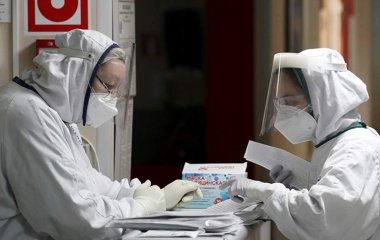 Врач назвала причины выпадения волос после перенесенного COVID-19