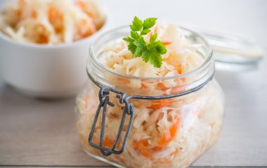 Скільки квашеної капусти можна їсти на день: дієтологи вирахували точну цифру