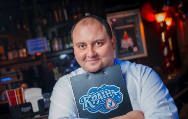 Юрий Ткач получил оригинальный подарок с Днем Рождения