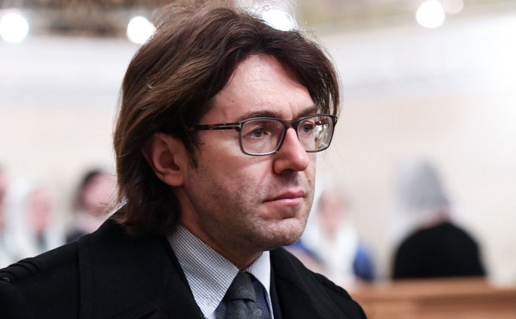 Малахов довел до слез потерявшего жену Сумишевского