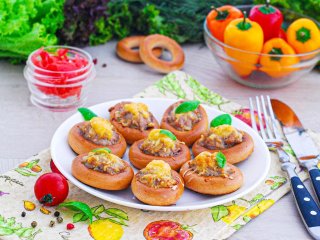 Бюджетная и особенная закуска: готовим баранки с фаршем