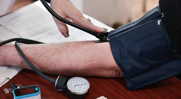 Лікар назвала необхідну річ в аптечці у людей старше 35 років