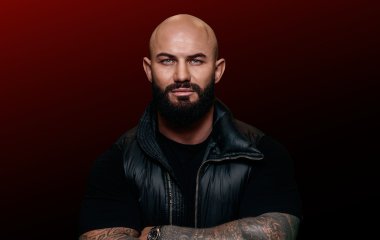 Джиган сводил дочерей в Букингемский дворец