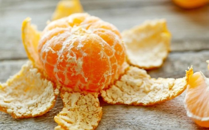 Не выбрасывайте кожуру мандарина: необычные лечебные свойства продукта
