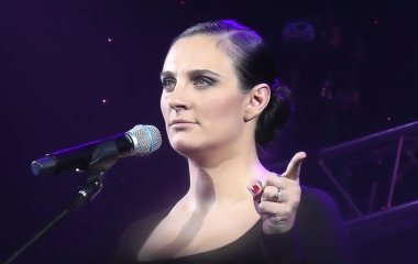 Елена Ваенга попала в больницу