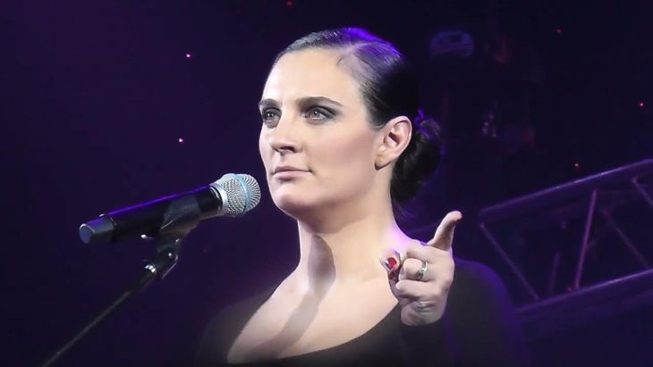 Елена Ваенга попала в больницу