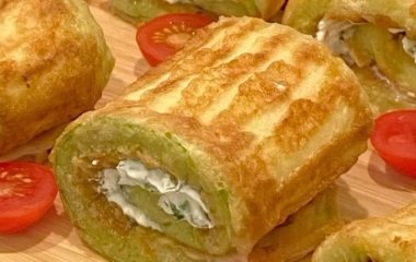 Закуска №1: рецепт соковитих кабачкових рулетів із начинкою
