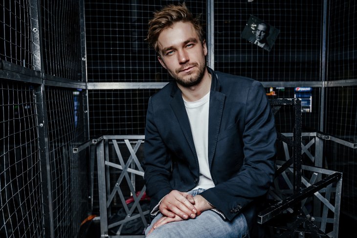 Александр Петров упал на красной дорожке московского международного кинофестиваля