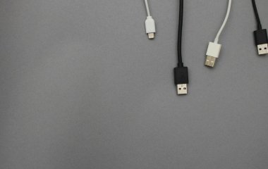 Ви точно цього не знали: що насправді означає фіолетовий USB-порт