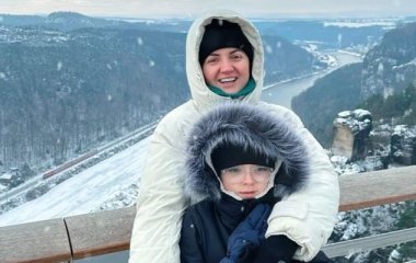 Оля Цыбульская показала заметно подросшего сына и поздравила его с 9-летием