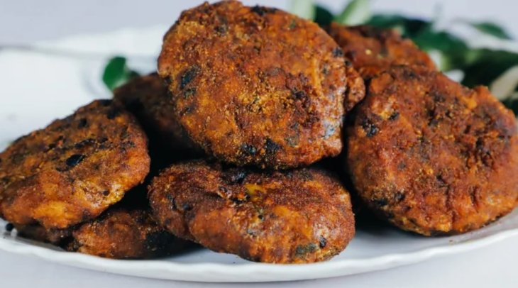 Бюджетные котлеты из куриной печени для ужина: готовятся 10 минут