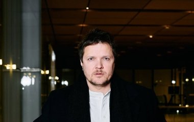 Женя Галич показав понівечений будинок після атаки РФ на Київщину: