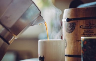 Лікар-дієтолог розповів, які продукти допоможуть відмовитись від кави.