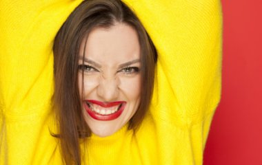 Чим небезпечний скрегіт зубами для здоров'я людини?