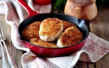 Быстрые котлеты из куриного фарша по-одесски