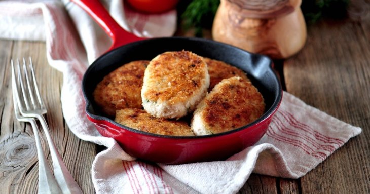 Быстрые котлеты из куриного фарша по-одесски