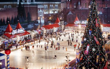 В Москве состоялось открытие ГУМ-катка