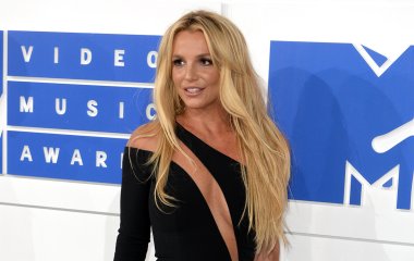 Бритни Спирс впервые за долгое время удивила поклонников премьерой песни