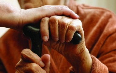 Ті пенсіонери, яким виповнилося 60 років можуть у серпні отримати допомогу: хто саме та кому можуть відмовити