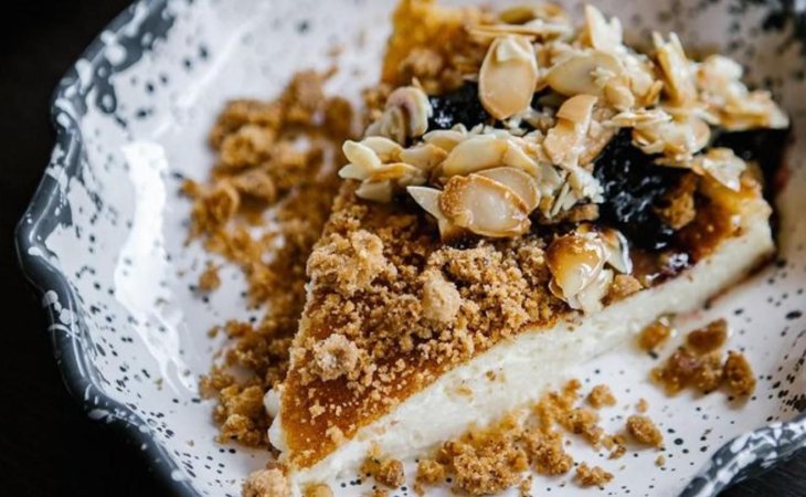 Нежная натура: баскский чизкейк — рецепт обожженного десерта