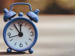 Як переводять годинники у країнах Європи 2026 року: дати та правила