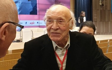 Огромное горе: умер легендарный российский телеведущий