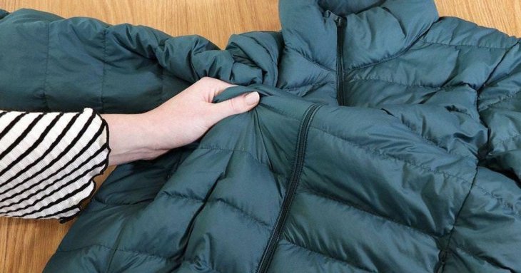 Як розпушити пуховик після прання: перевірений лайфгак, який допоможе, коли виріб збився в грудки