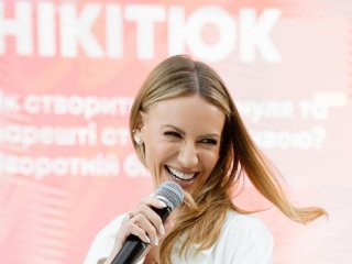 Леся Нікітюк назвала несподіваний спосіб відновити сили між зйомками та безсонними ночами