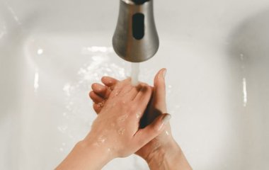 На миття рук потрібно витрачати 20 секунд