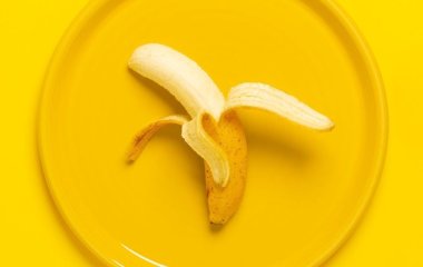 Чи можна їсти банан вранці натщесерце, а йогурт — до їжі: продукти, які ми часто вживаємо неправильно