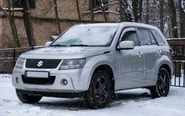 Що робити, якщо скло в автомобілі замерзає зсередини, і чому так відбувається