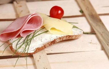 Названо найшкідливіші продукти для вечері
