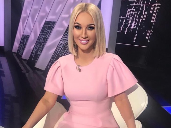 Лера Кудрявцева показала фигуру в купальнике