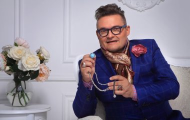 Бес в ребро: 62-летнему Александру Васильеву досталось за интимные фото с известной актрисой