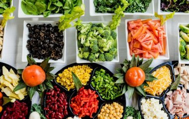 Спочатку овочі, а потім м’ясо: чи впливає черговість вживання продуктів на наше здоров’я і набір ваги