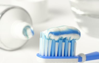 Небезпечні пасти можуть зруйнувати ваші зуби — стоматолог склав список