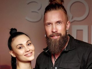 Олексій Суровцев розкрив плани на дітей після другого весілля з дружиною:
